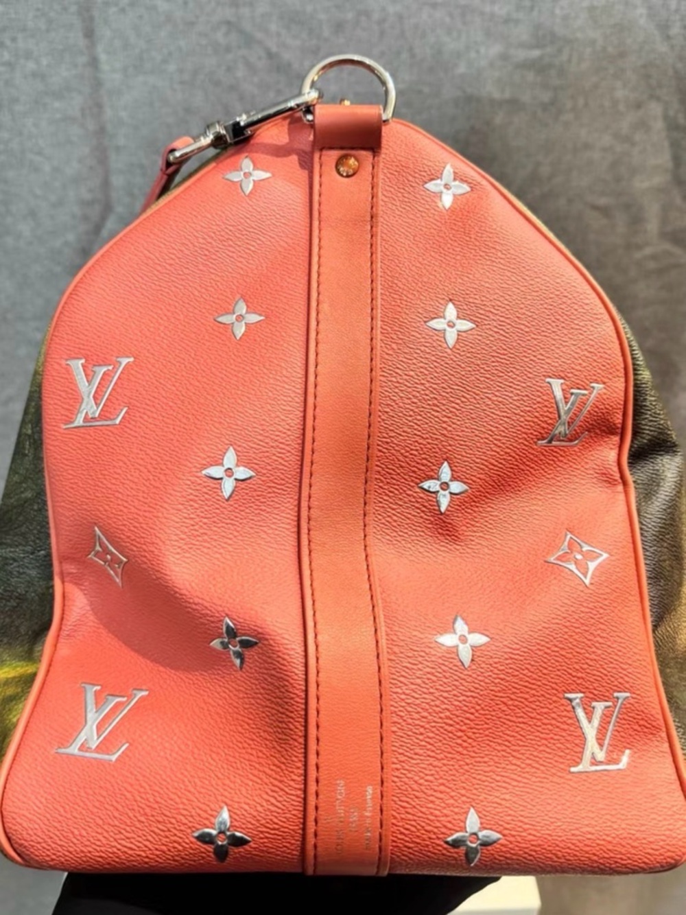 Louis Vuitton 50cm Mona Lisa Canvas Duffle in Brown and Coral - Picture 5 of 5